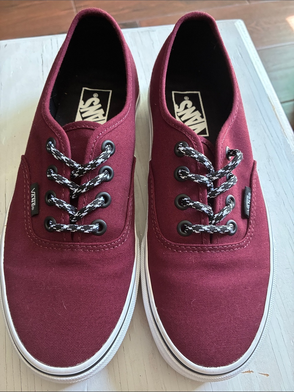 Vans authentics